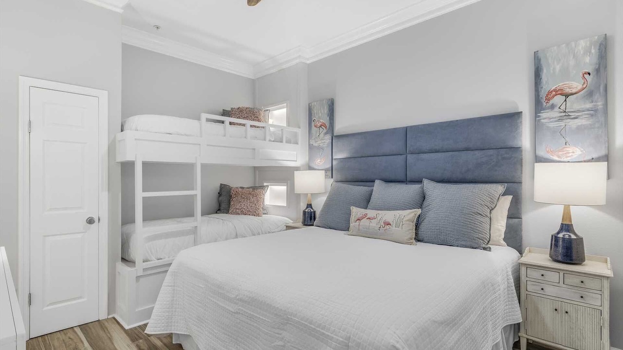 Photo of Bedroom in Avalon Beach Estates