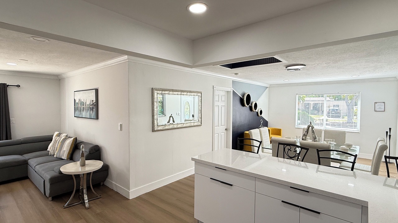 Photo of Livingroom in North Andrews Gardens