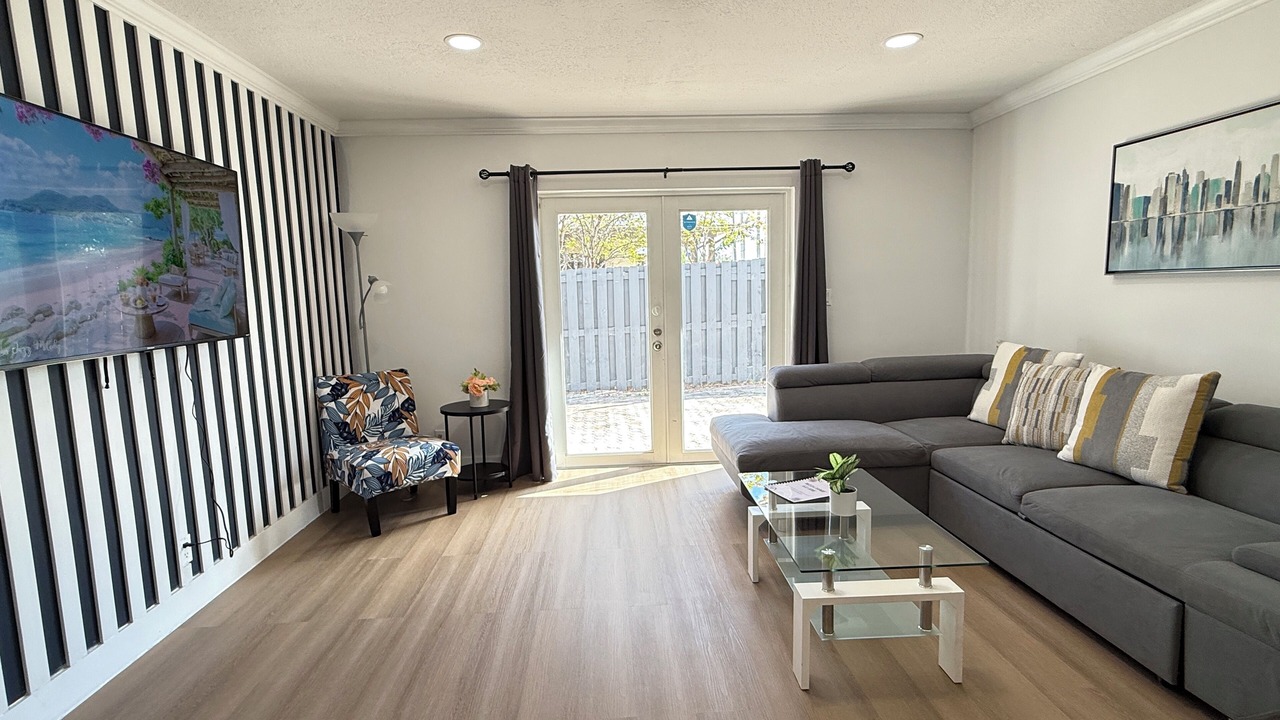 Photo of Livingroom in North Andrews Gardens