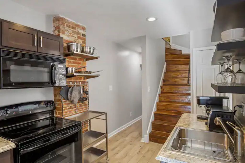 Photo of Kitchen in Barre Circle