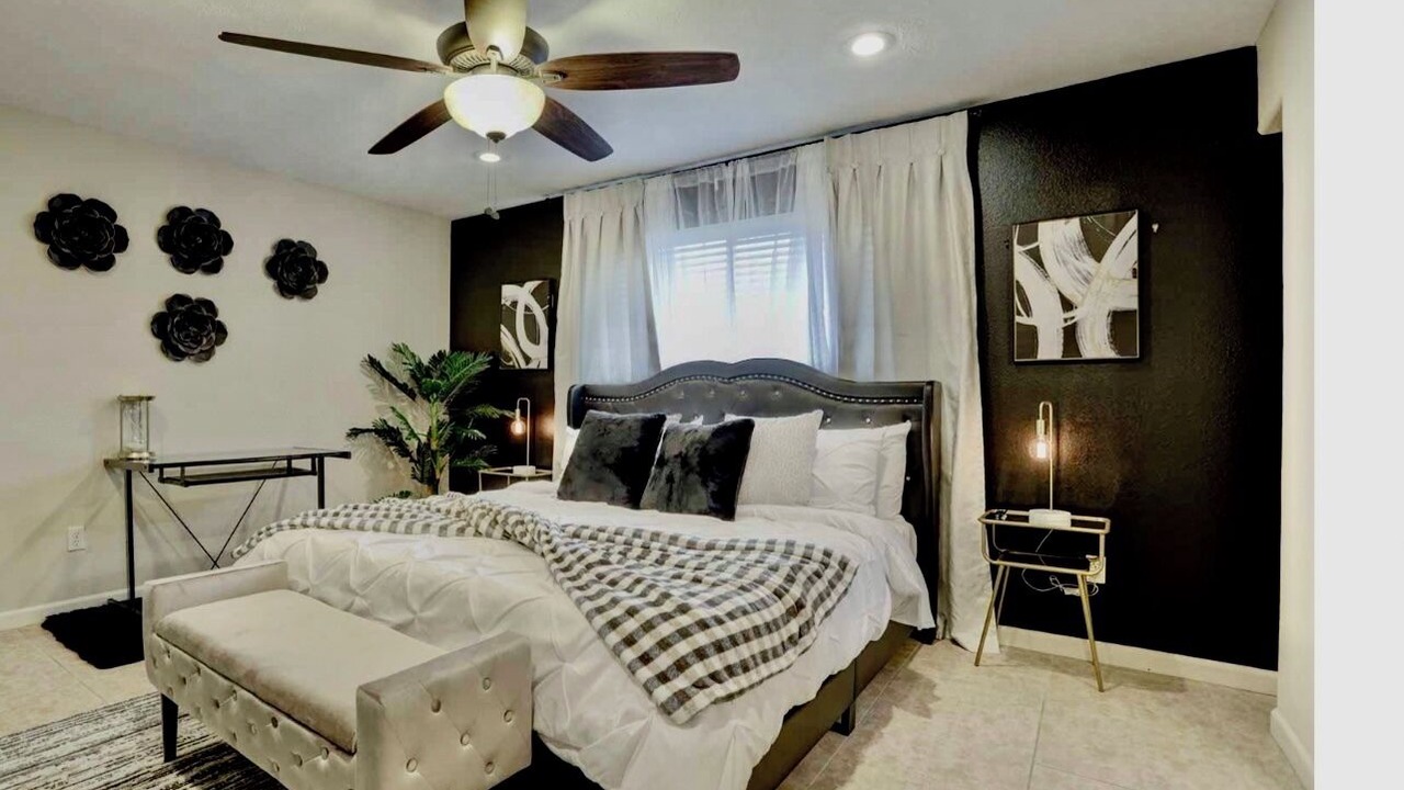 Photo of Bedroom in El Lago
