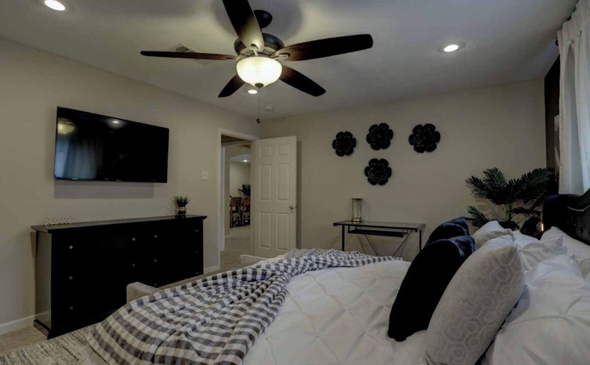 Photo of Bedroom in El Lago