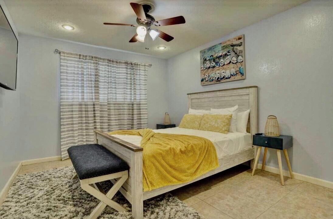Photo of Bedroom in El Lago