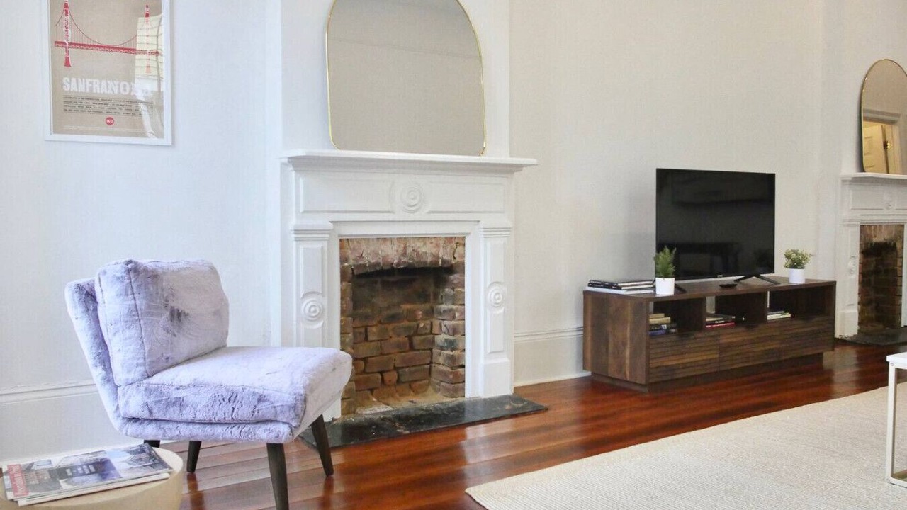 Photo of Livingroom in Irish Channel