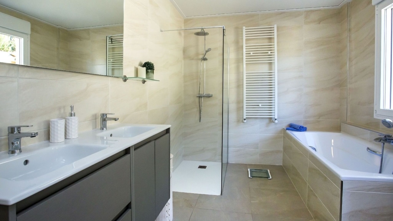 Photo of Bathroom in Alcalali