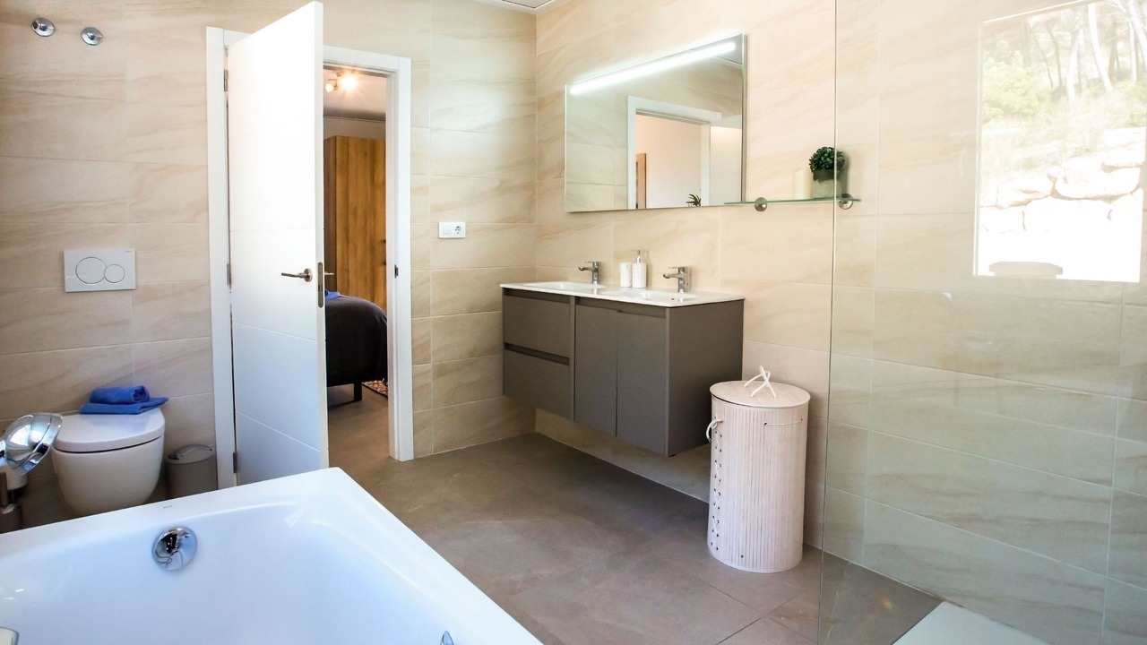 Photo of Bathroom in Alcalali
