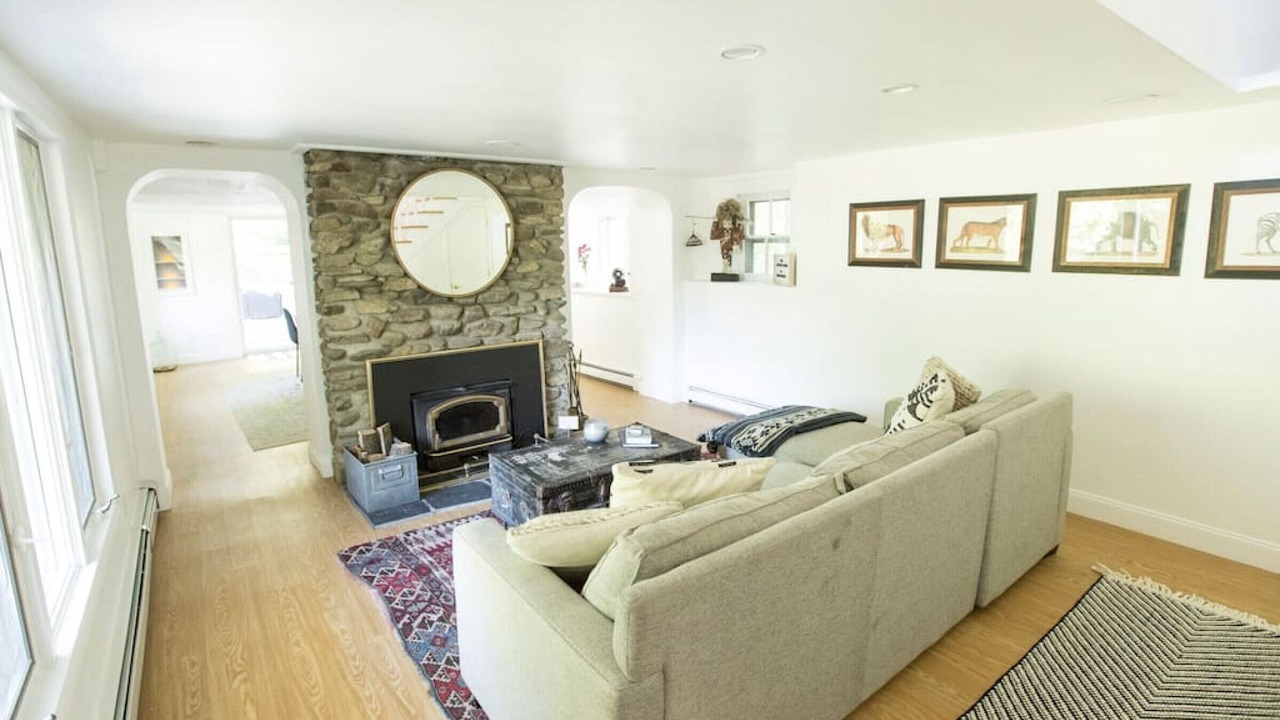 Photo of Livingroom in Middle Hope