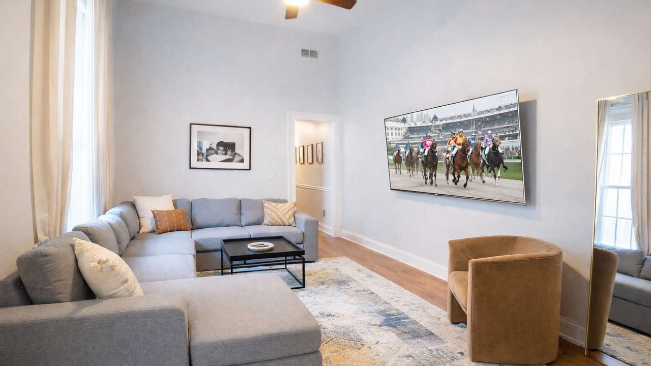 Photo of Livingroom in Phoenix Hill