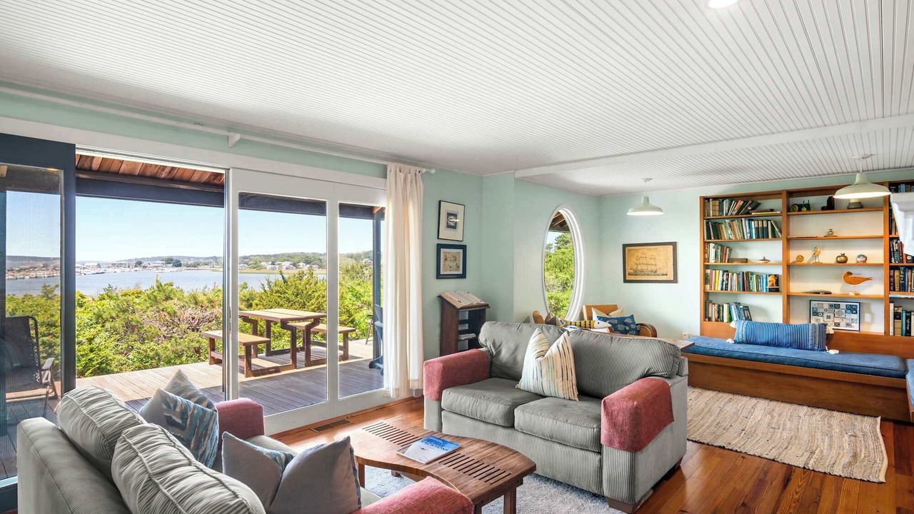 Photo of Livingroom in Wellfleet
