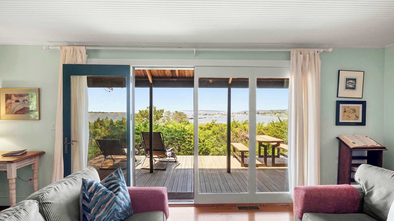 Photo of Livingroom in Wellfleet