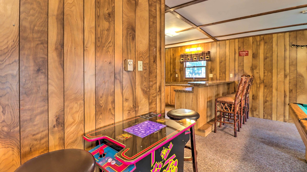 Photo of Bedroom in Lake Harmony Estates