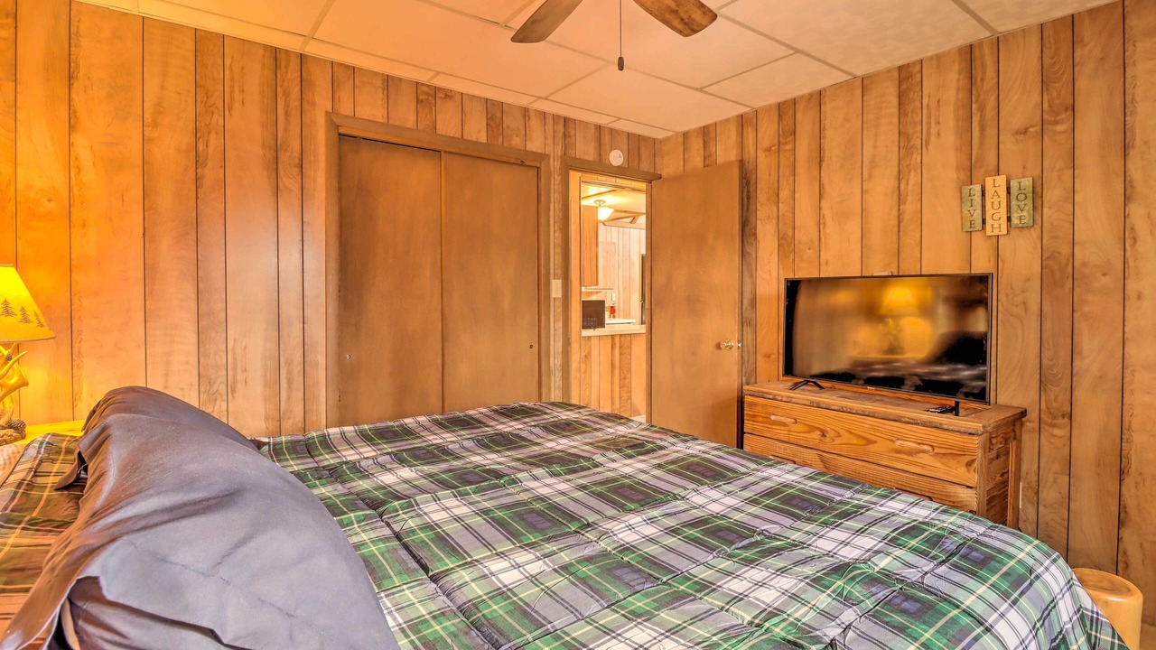 Photo of Bedroom in Lake Harmony Estates