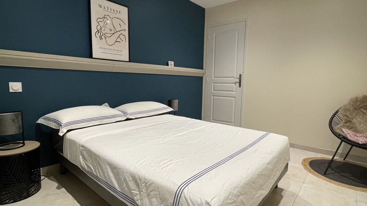 Photo of Bedroom in Roubia