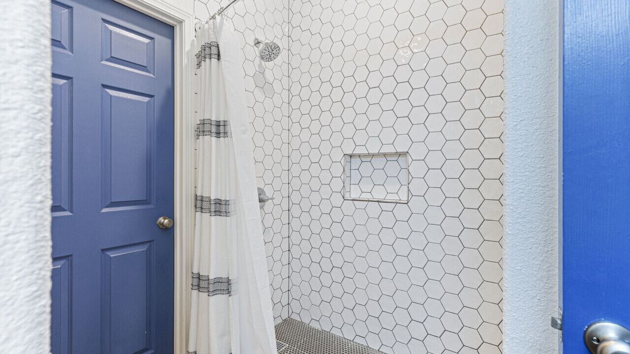 Photo of Bathroom in Alpine