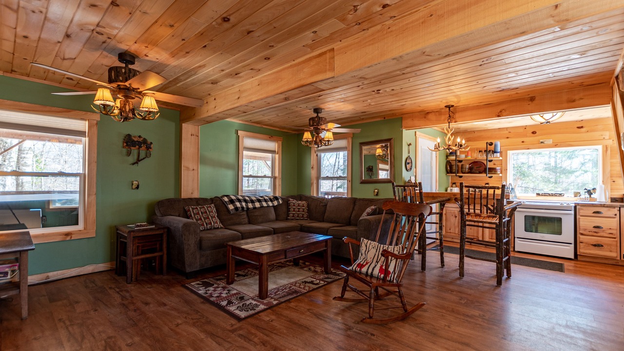 Photo of Livingroom in Town of Webb