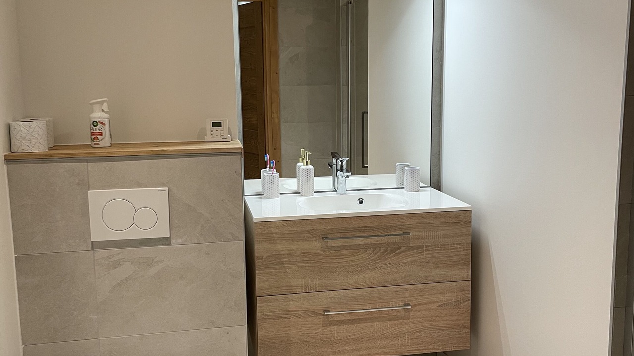 Photo of Bathroom in Les Carroz-d'Araches