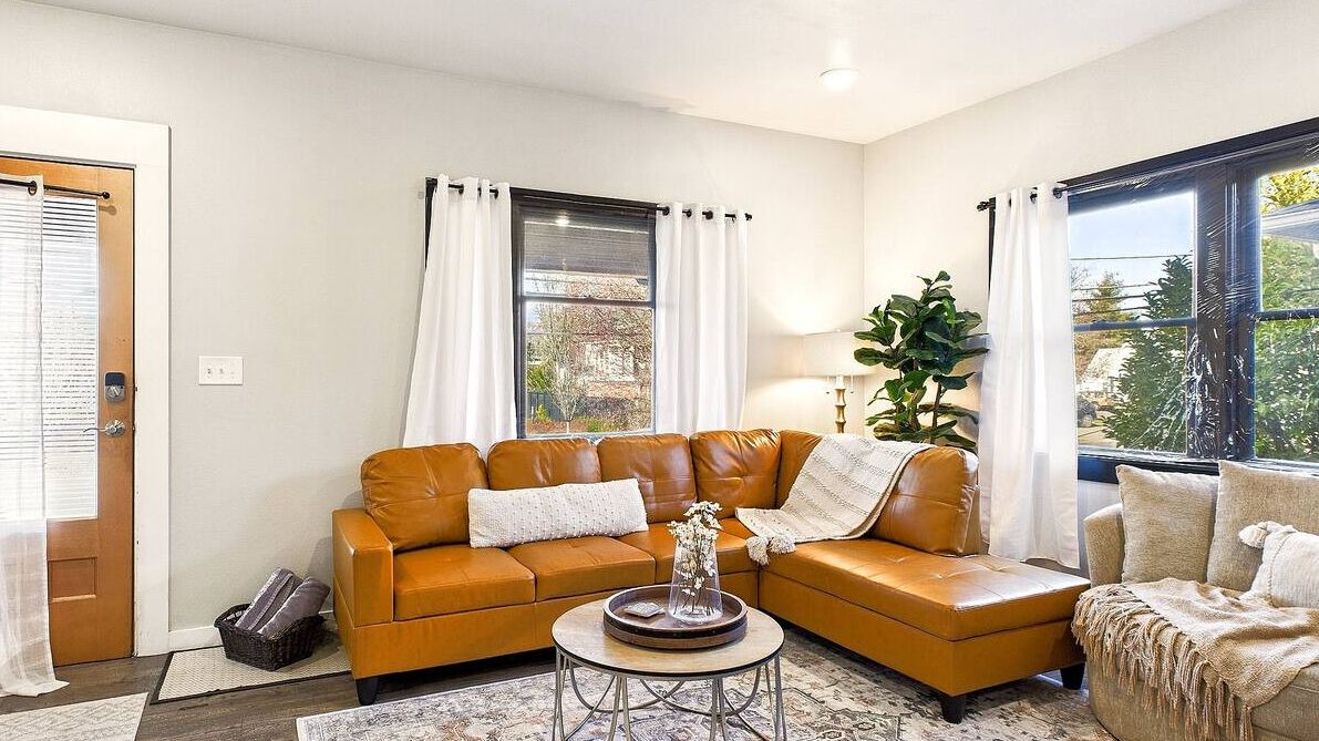 Photo of Livingroom in Albany