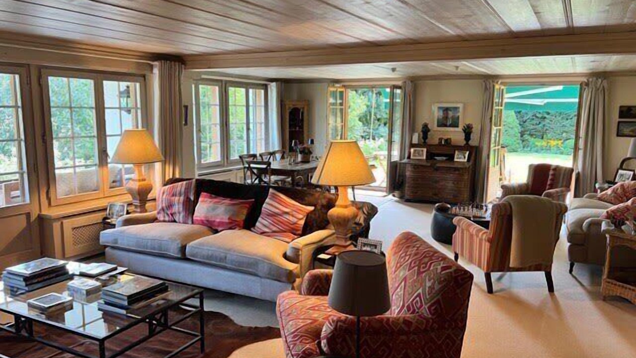 Photo of Livingroom in Rougemont