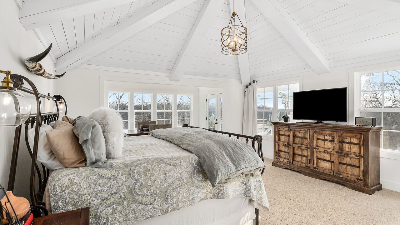 Photo of Bedroom in Smithville