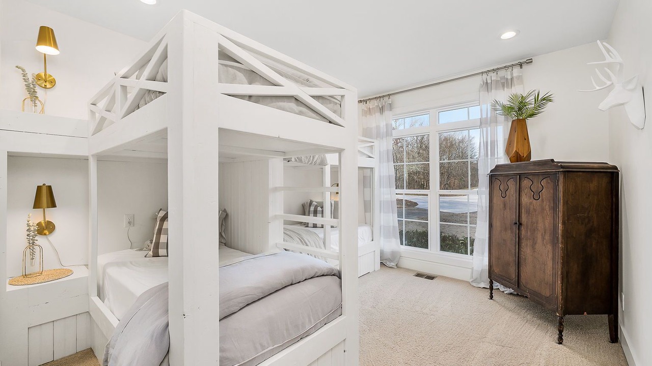 Photo of Bedroom in Smithville