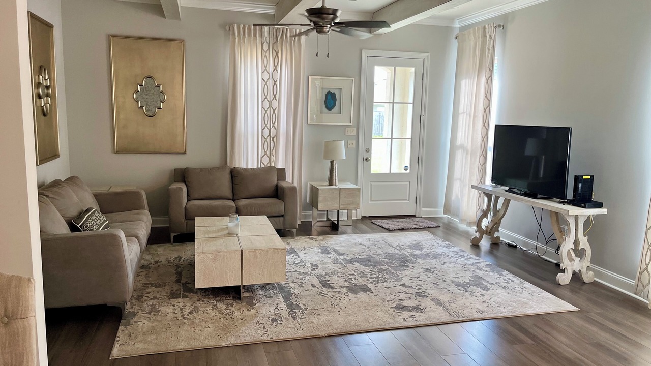 Photo of Livingroom in Milton