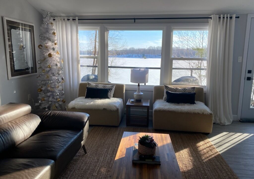 Photo of Livingroom in Frontenac