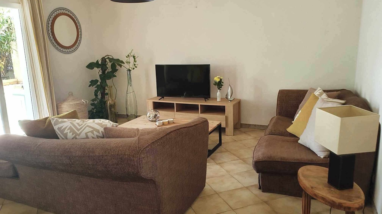 Photo of Livingroom in Le Port