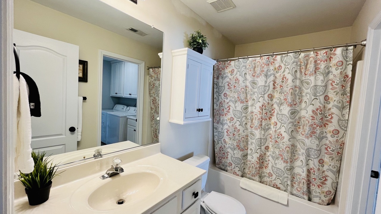Photo of Bathroom in Kipling