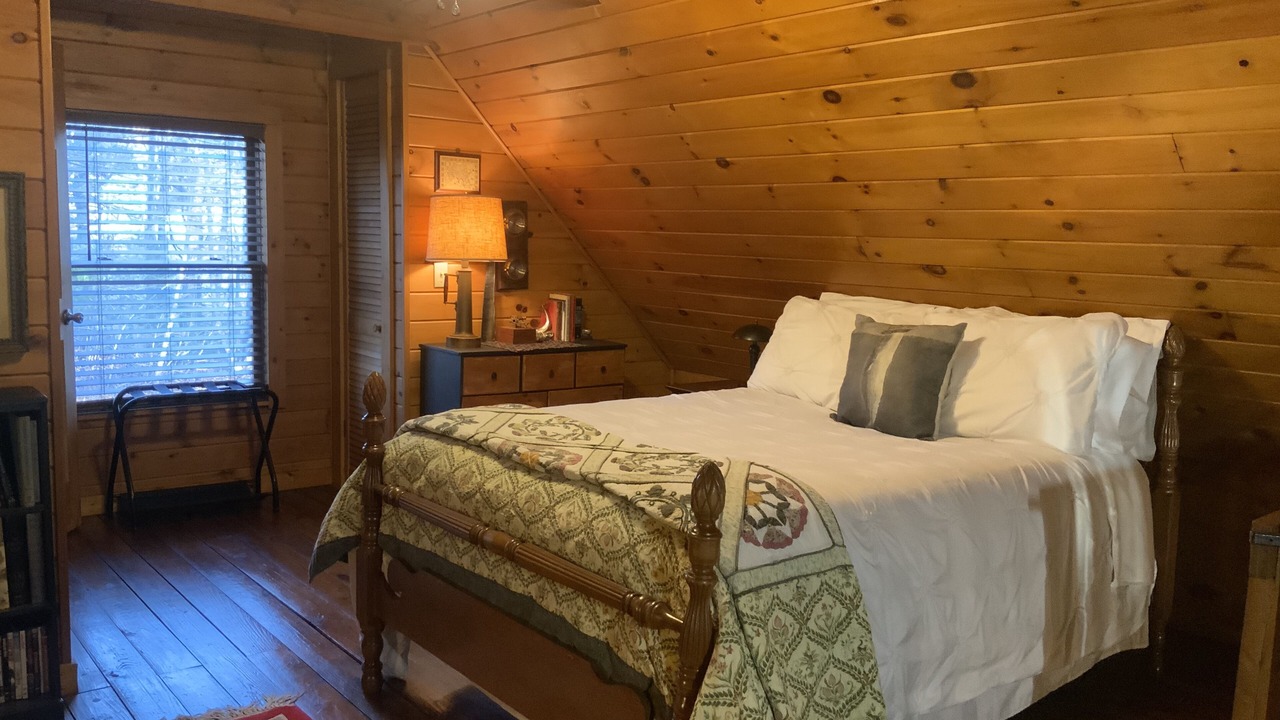 Photo of Bedroom in Piper Gap