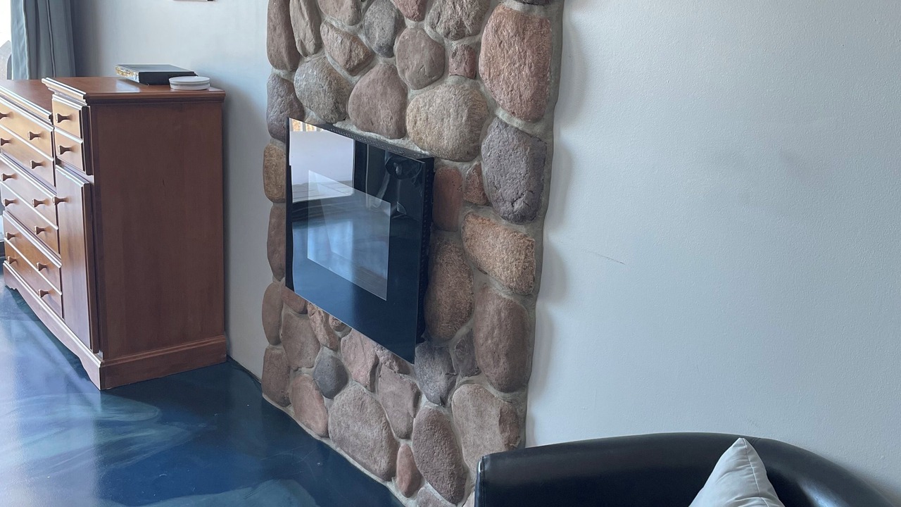 Photo of Livingroom in Weirs Beach