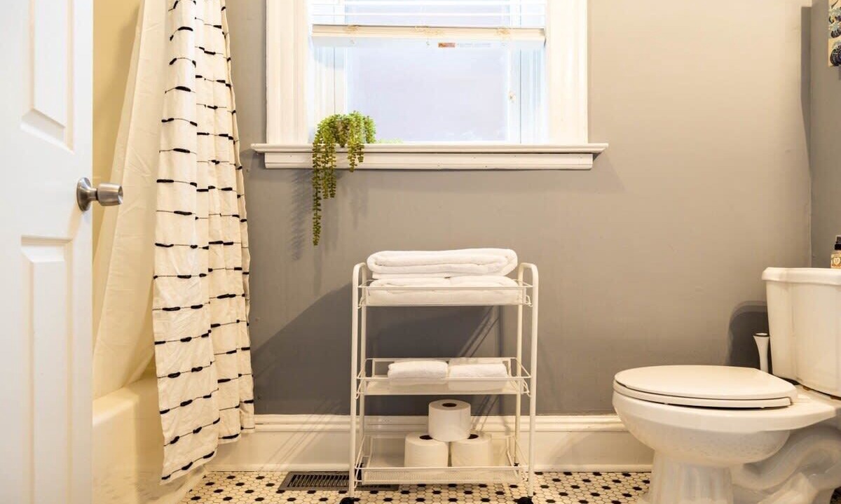 Photo of Bathroom in Tower Grove East