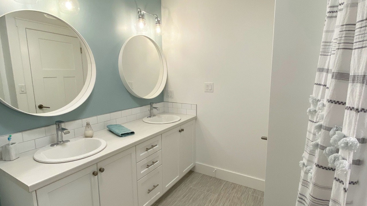 Photo of Bathroom in Darnley