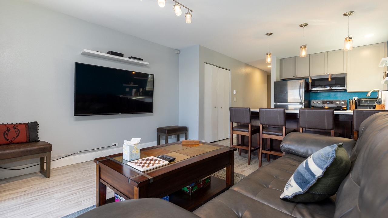 Photo of Bedroom in Summit Cove