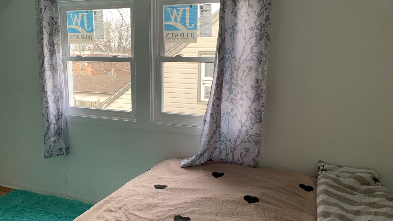 Photo of Bedroom in Bridgeview