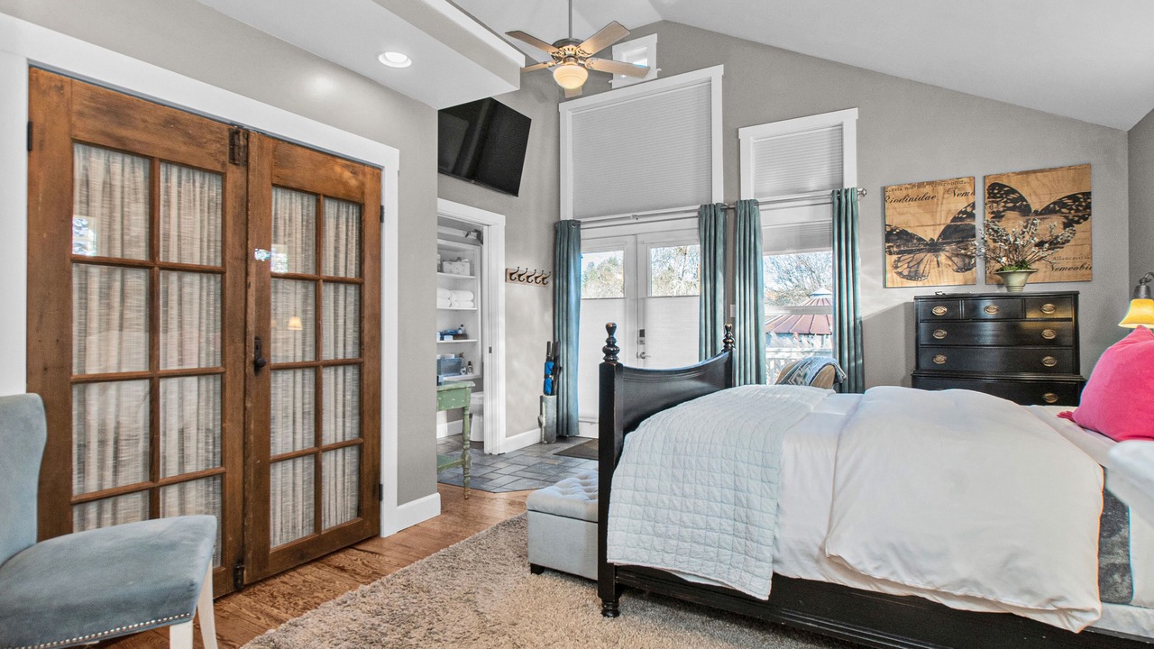 Photo of Others in Olympia