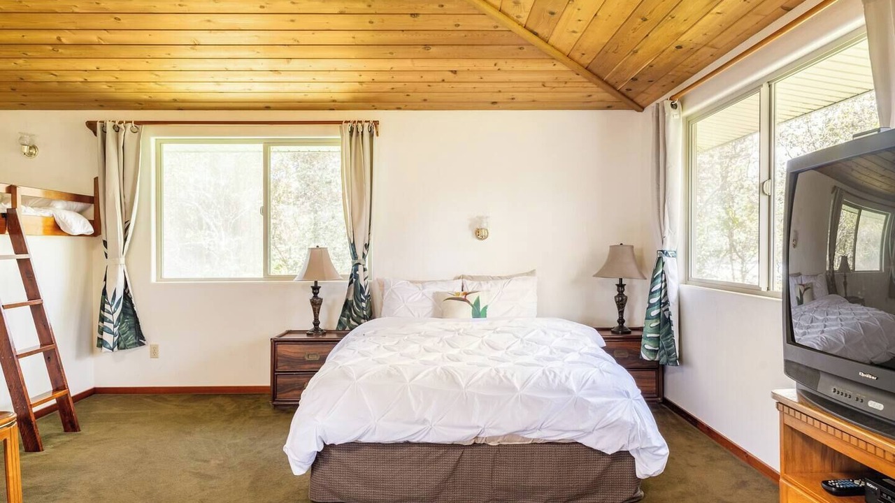 Photo of Bedroom in Volcano