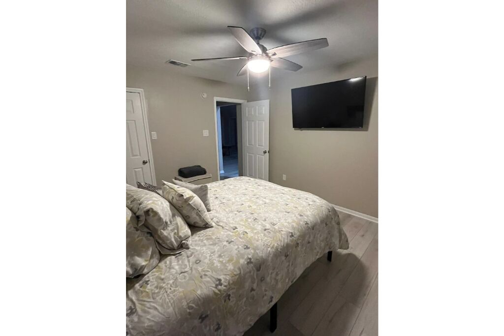 Photo of Bedroom in Spring