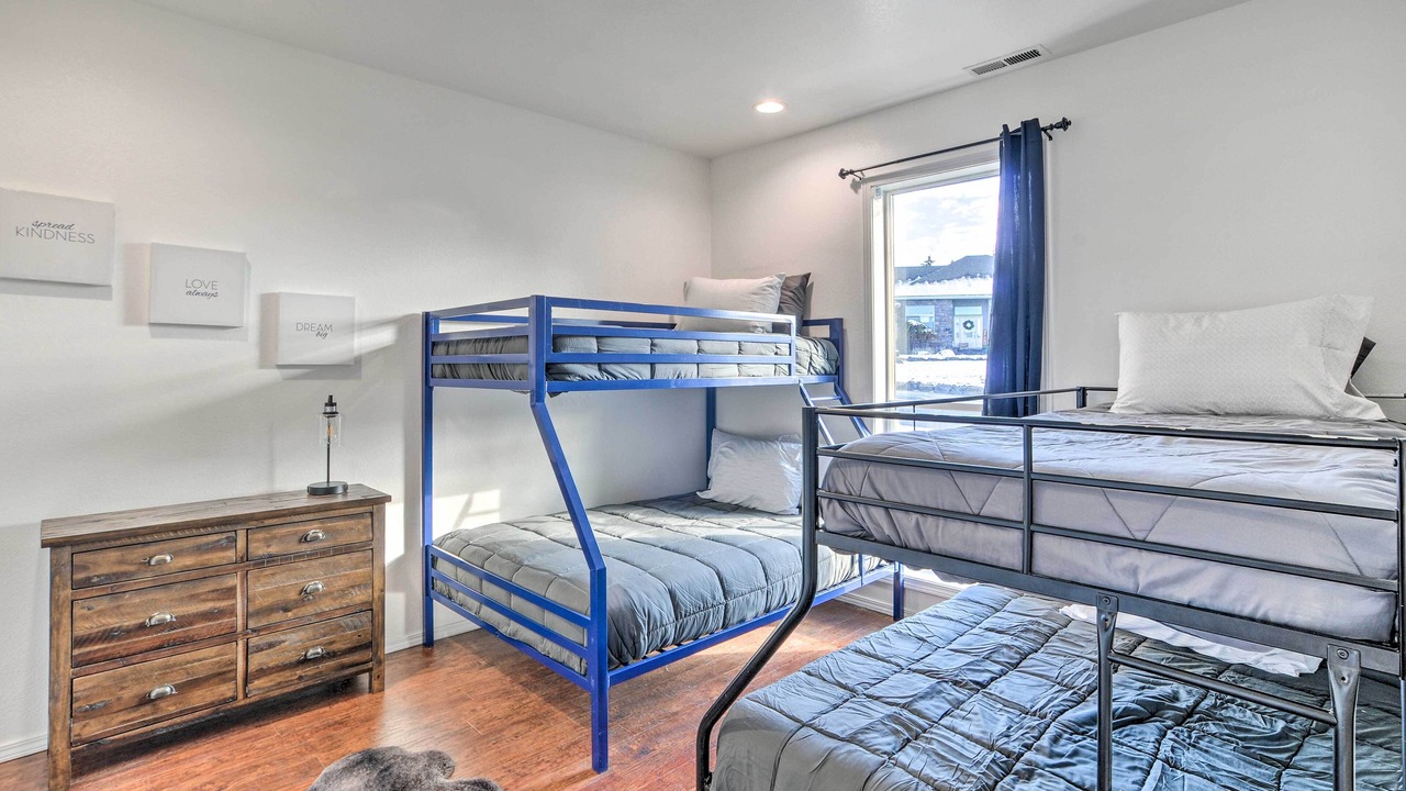 Photo of Others in Altamont