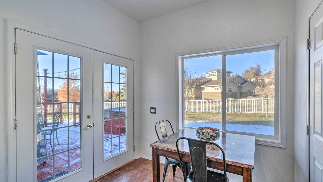 Photo of Others in Altamont