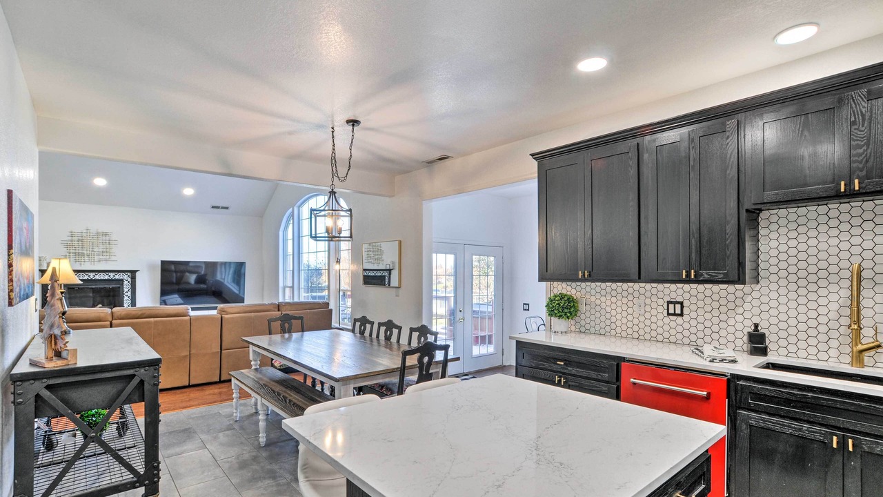 Photo of Others in Altamont