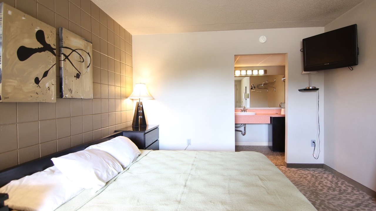 Photo of Bedroom in Cedar Falls