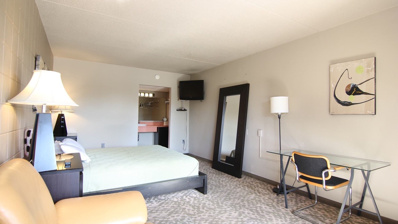 Photo of Bedroom in Cedar Falls