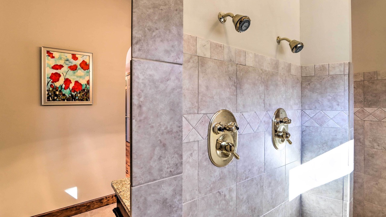 Photo of Bathroom in Unaka