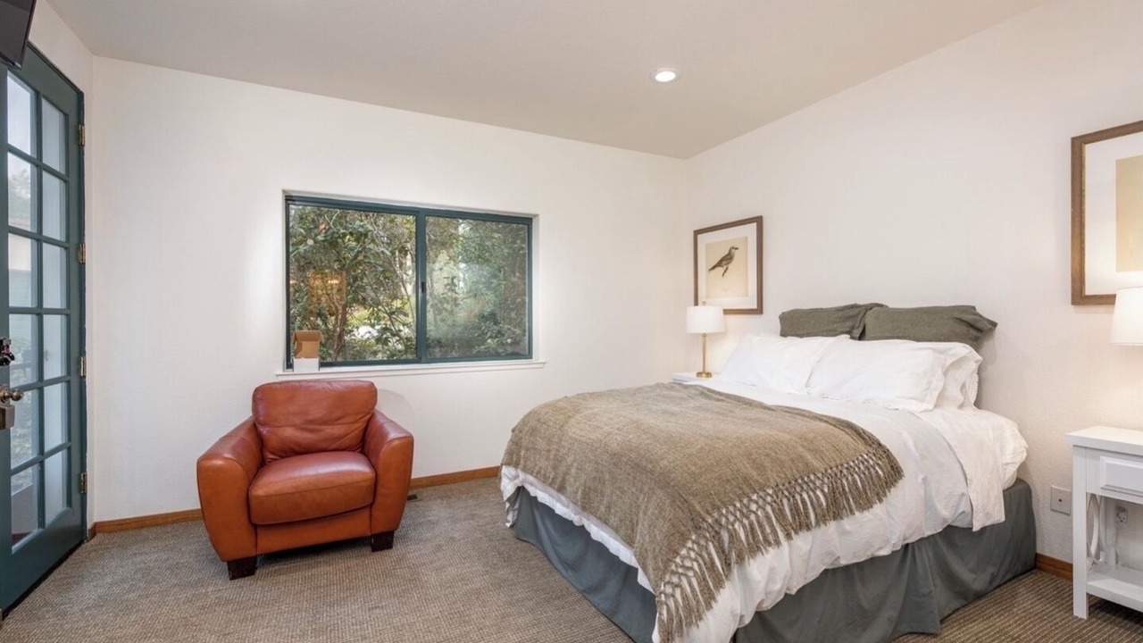 Photo of Bedroom in Santa Rosa