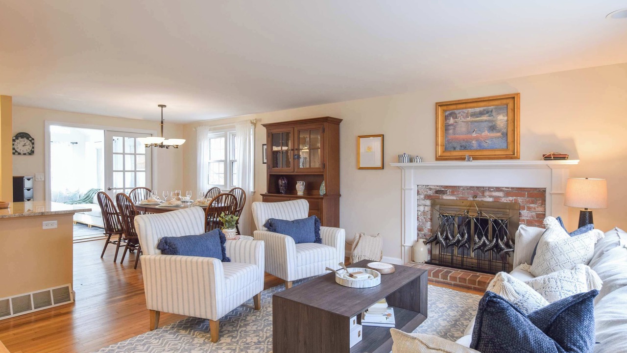 Photo of Livingroom in Brewster