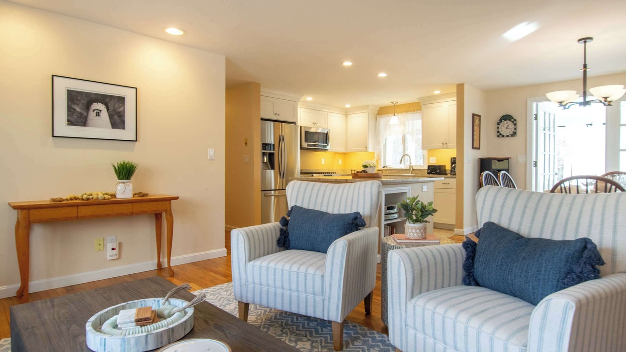 Photo of Livingroom in Brewster
