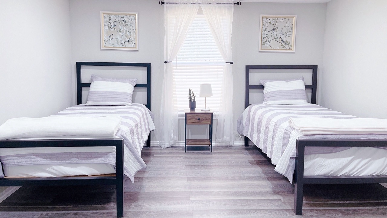 Photo of Bedroom in Manor