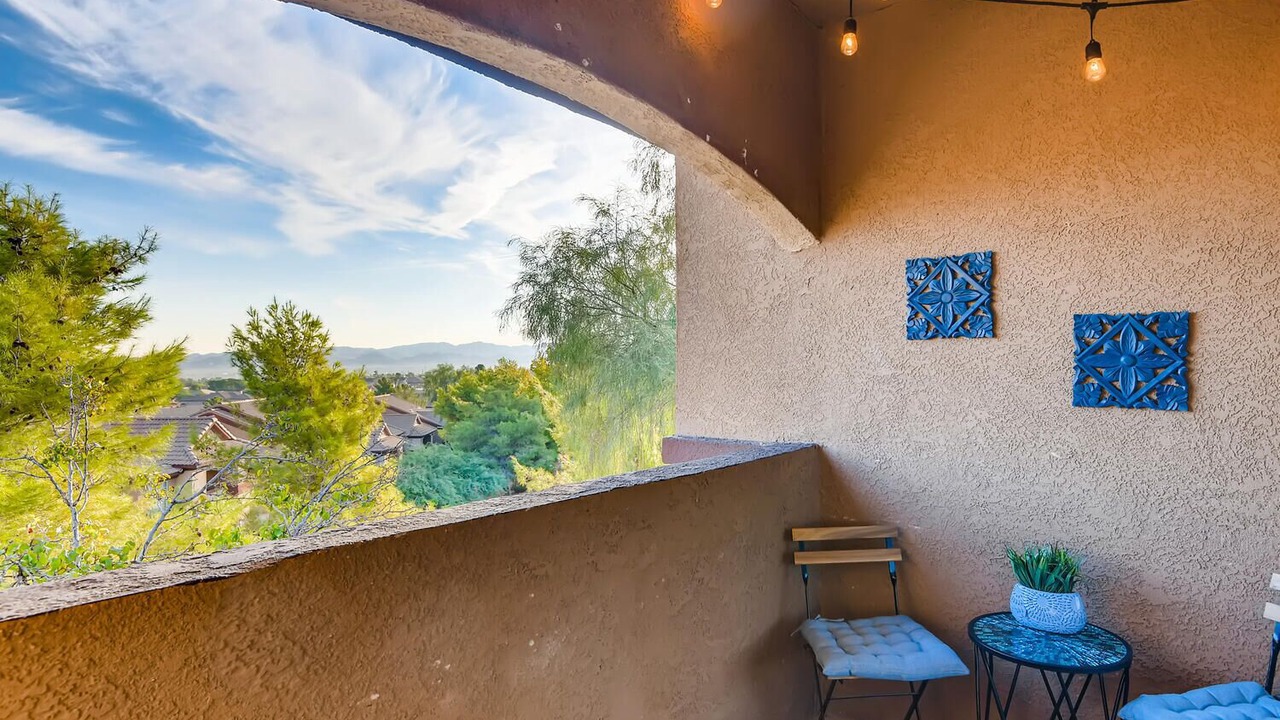 Photo of Outdoor in Paradise Hills