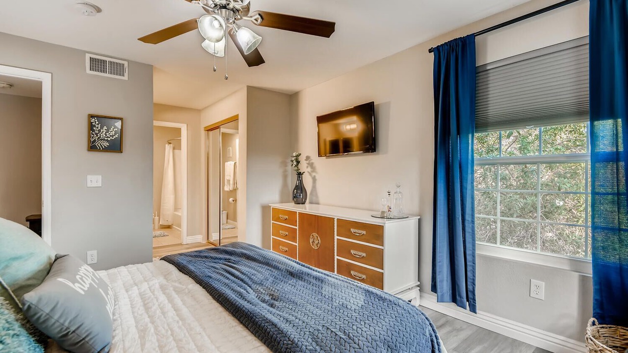 Photo of Bedroom in Paradise Hills