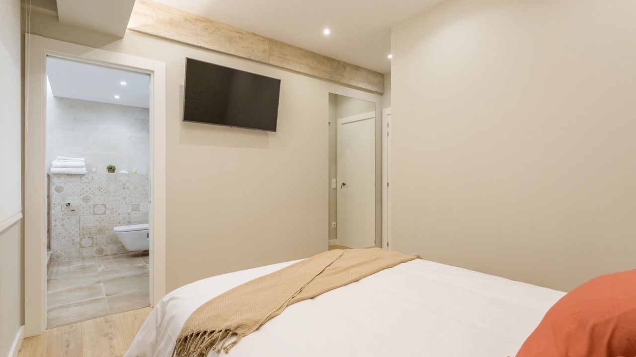 Photo of Bedroom in Logrono Historic Centre